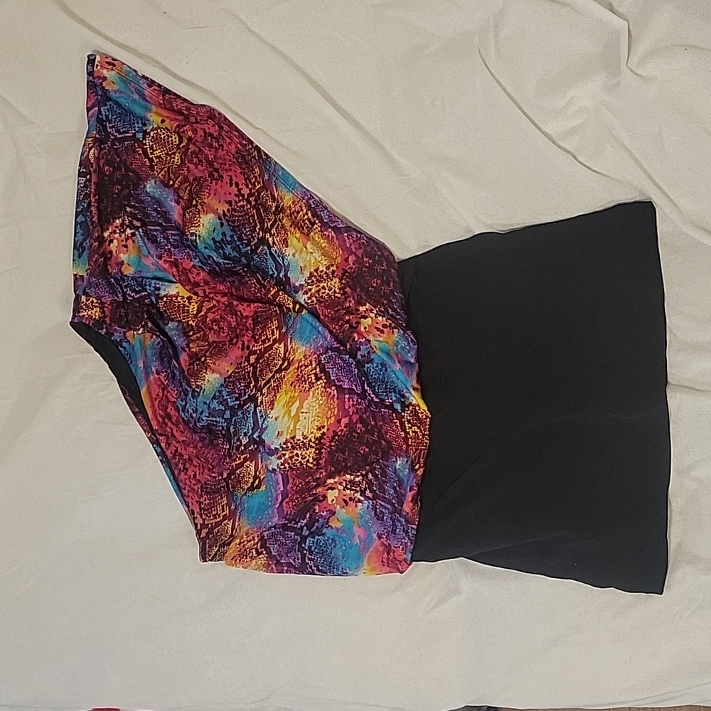 Speechless L Juniors Should dress Bright on Top with Black Skirt